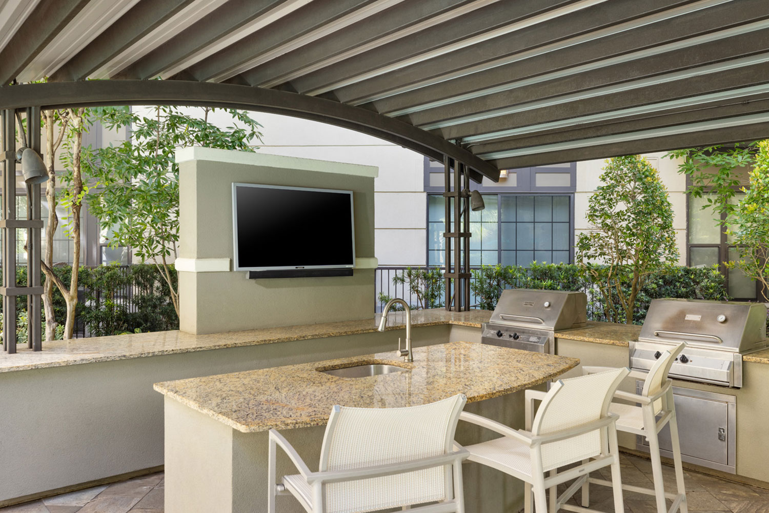 Amenities 1 | Tanglewood Galleria Houston Apartments